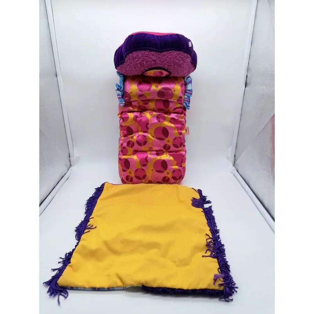 Manhattan Toy Groovy Girls Plush Doll Bed Attached Blanket Multicolore